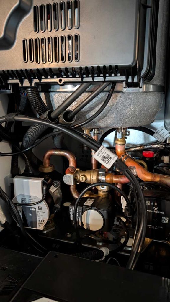Remise en état d&rsquo;un groupe hydraulique avec pompes et raccordements cuivre à Bindernheim proche de Muttersholtz
